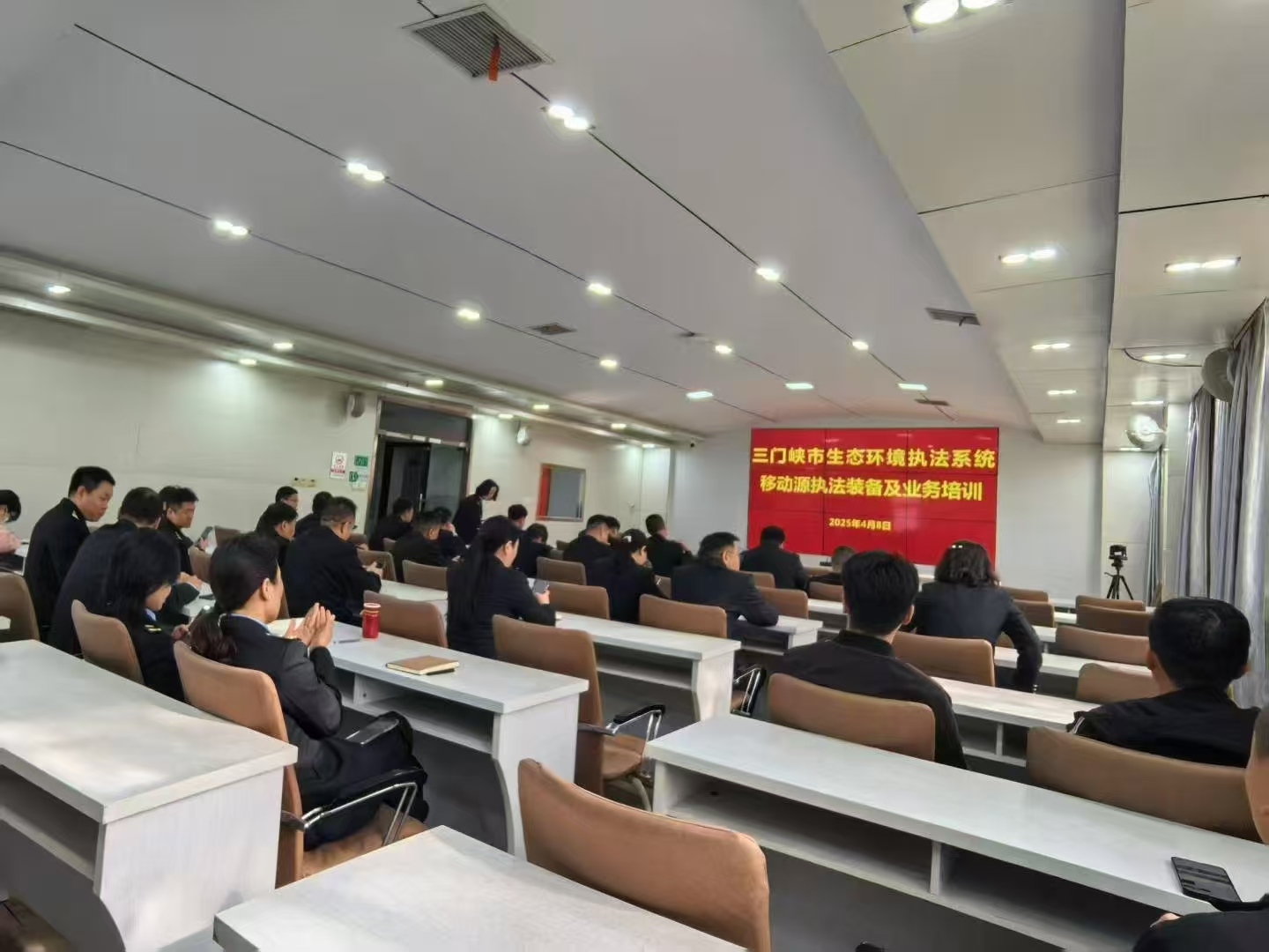 科技賦能精準(zhǔn)執(zhí)法——景飛JF-3102型透射式煙度計(jì)助力三門(mén)峽藍(lán)天保衛(wèi)戰(zhàn)
